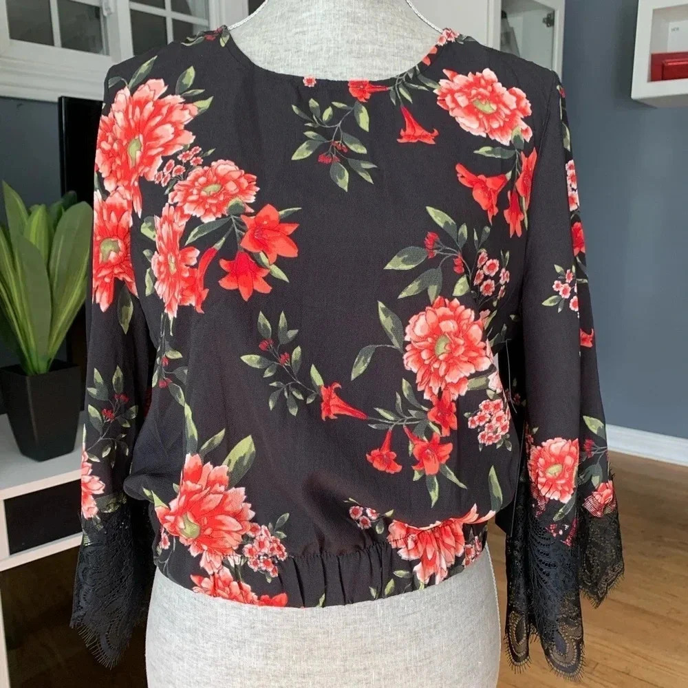 **KONTROL Lace Bell Sleeve Top